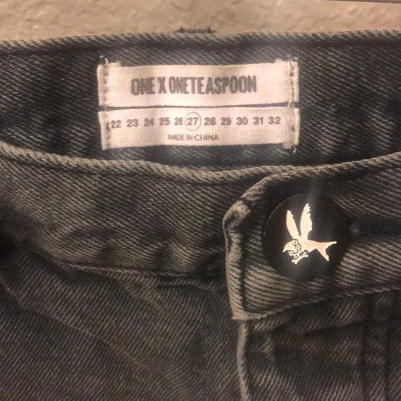 One Teaspoon Bandits Shorts - Size 27 - Picture 3 of 3